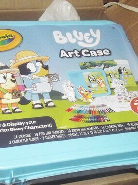 I Have a Crayola Art Case---Bluey, Over 75 Pieces---MIB